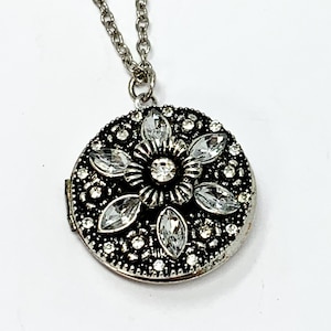 Filigree Diffuser/Photo Locket Necklace, Essential Oil Perfume Locket , Aromatherapy Jewelry ##9