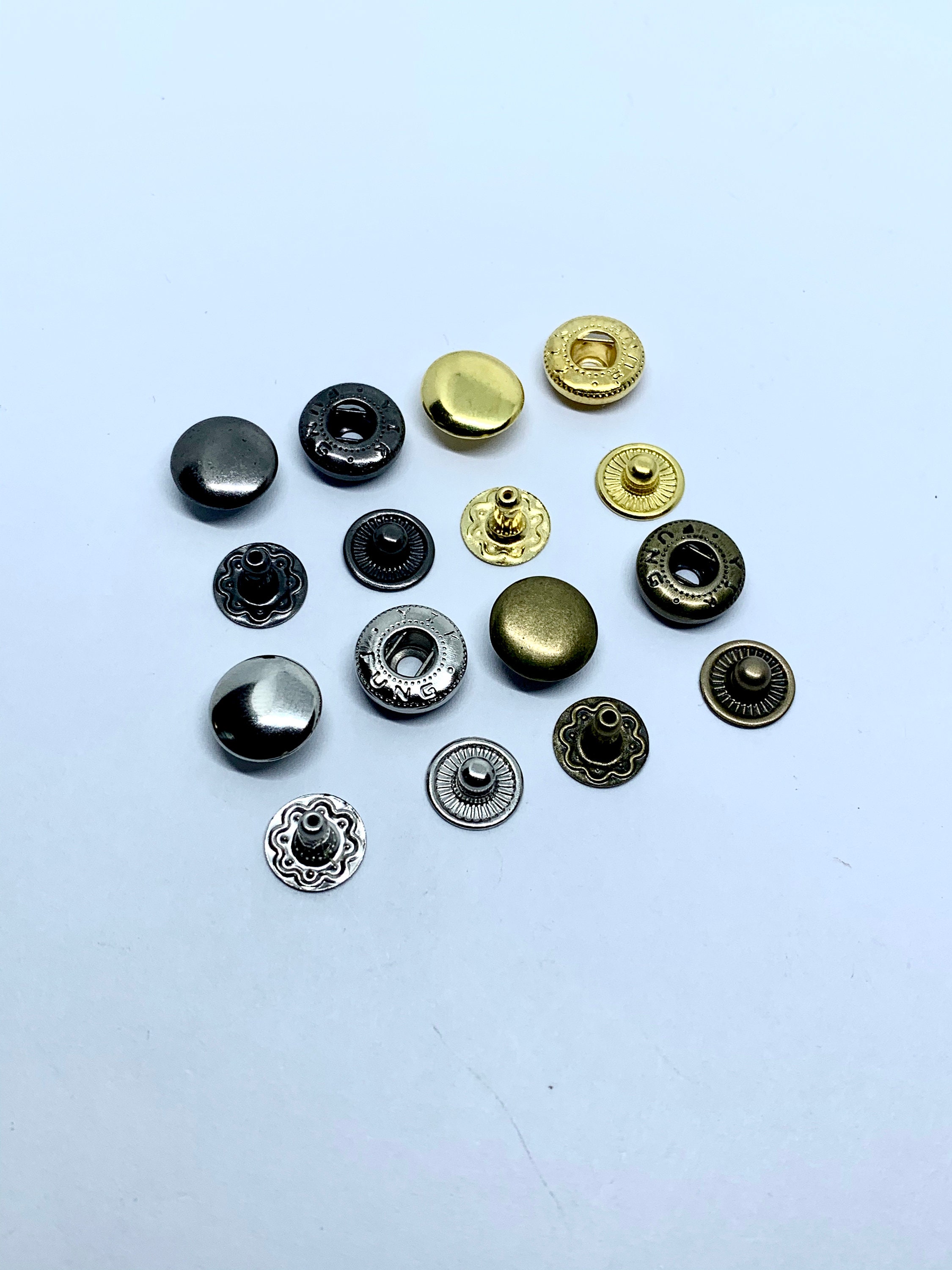 SN10B11 Snap Button, Cap 10mm, S-Spring Socket, Natural Brass