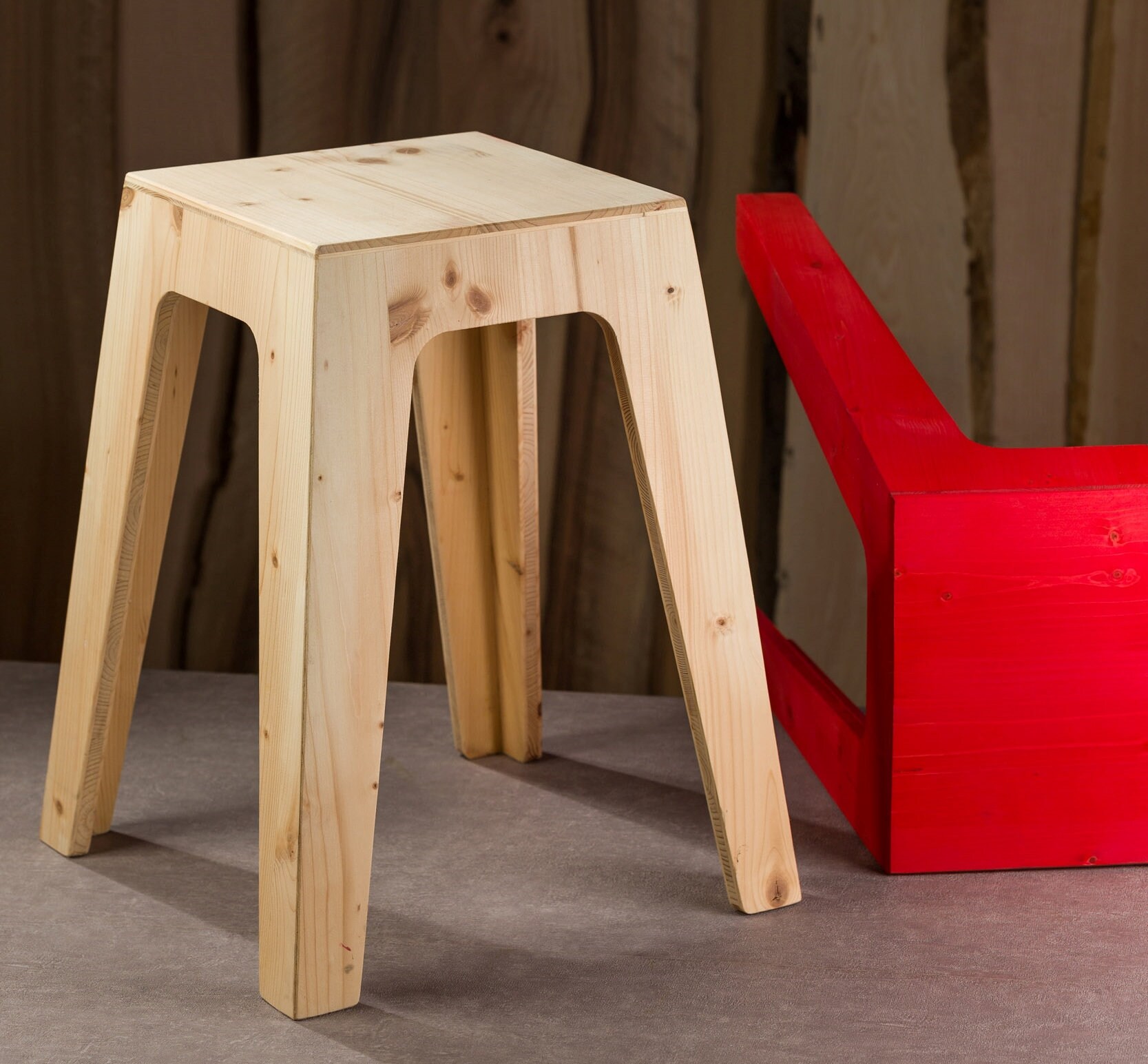 tabouret En Sapin Massif