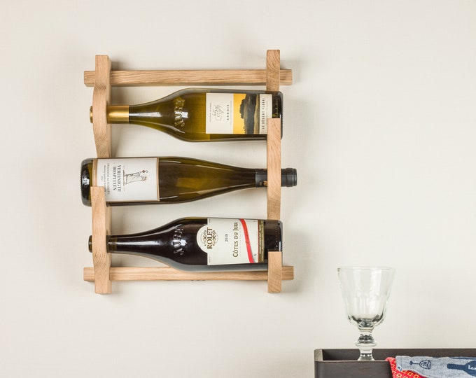 Wall display in KIT for bottles in solid oak or walnut wood