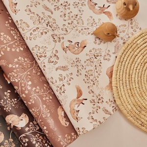 Verspielte Füchse Tapete - Beige Kindertapete, Kinderzimmer Wandbild, Handgemalter Tierdruck, umweltfreundlicher Vlies
