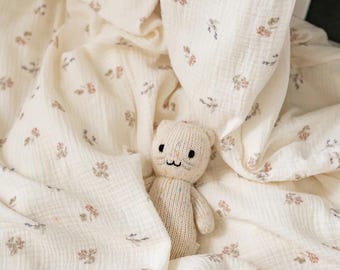 Cream Tiny Flowers – Handmade Muslin Kids Bedding Set