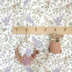 Mai Garten Tapete - weißes Wandbild, florale Tapete, Boho Kinderzimmer Tapete, Aquarell Blumen, Vlies