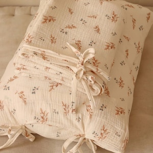 Small leaves - muslin  bedding set