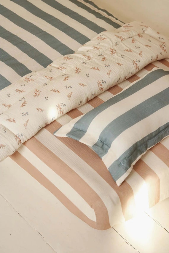 Small Leaves Blue Stripes Muslin Kids Quilt Comforter Etsy Canada
