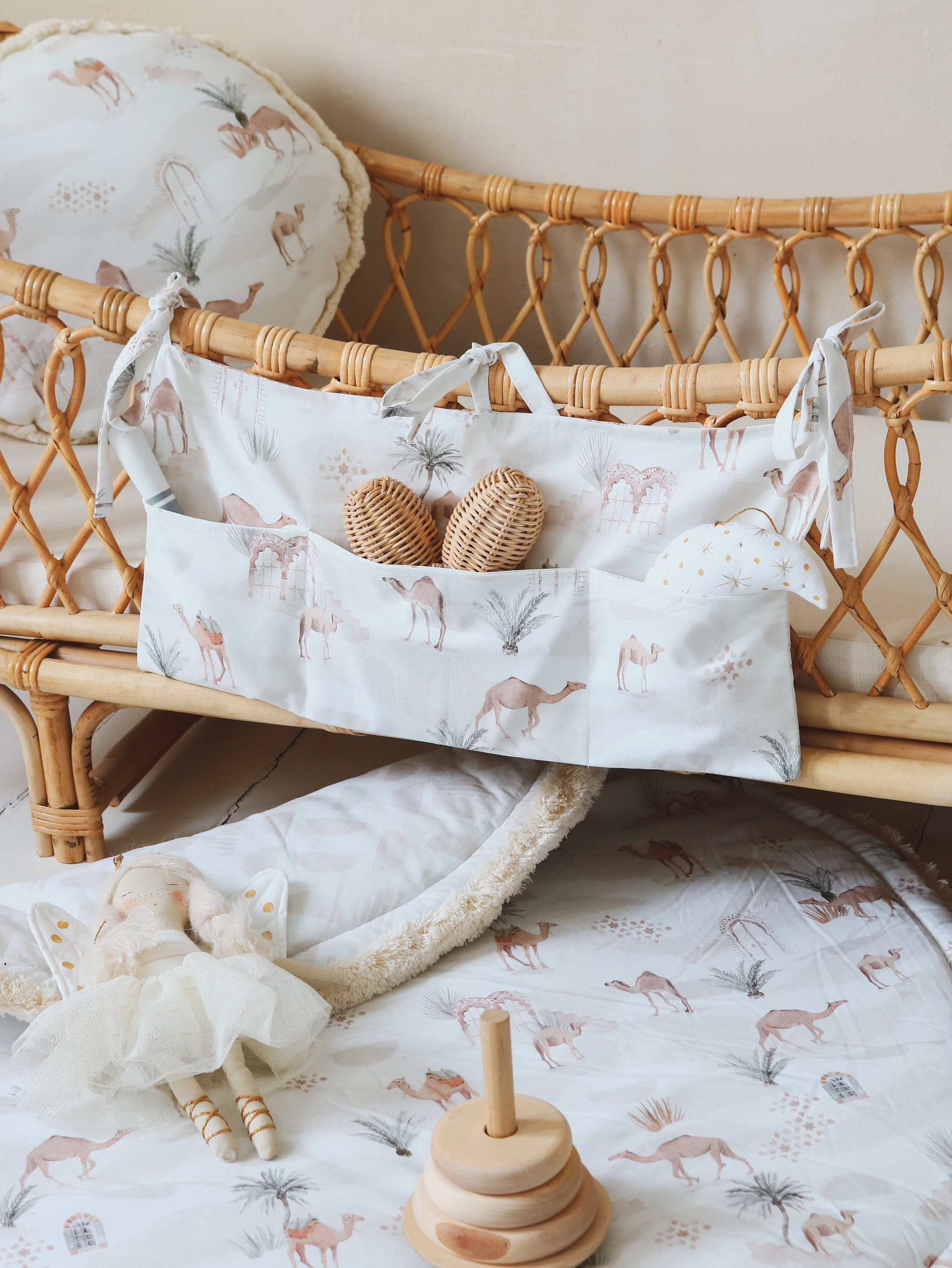 bed pouch organizer