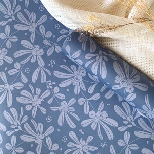 Carta da parati Navy Barberries - Carta da parati botanica blu scuro, carta da parati floreale minimalista, arredamento moderno per camerette, rotolo in tessuto non tessuto