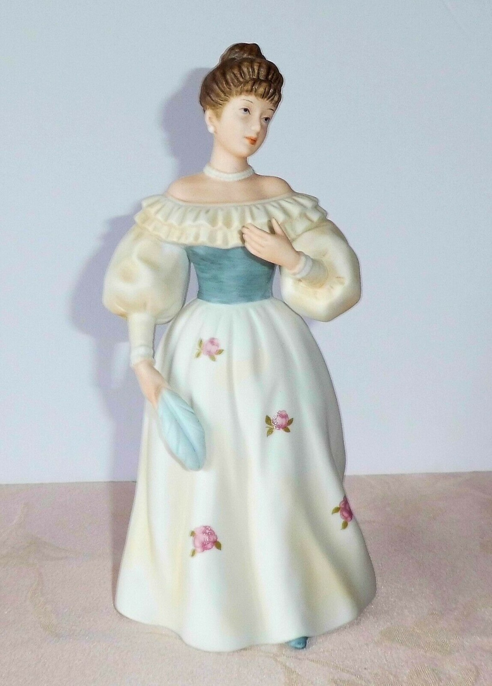HOMCO Victorian Lady Porcelain Figurine 1463 Belle of the Ball Etsy