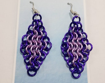 Purple and lavender,  diamond shaped, chainmaille earrings