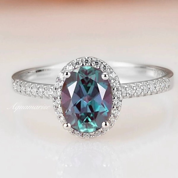 Oval Alexandrite Ring- 925 Sterling Silver Halo Gemstone Engagement Ring For Women- Promise Ring- June Birthstone- Anniversary Gift For Her