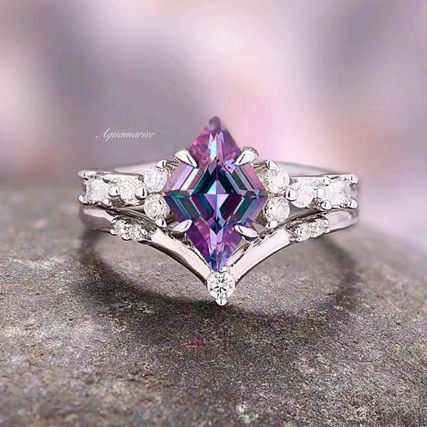 Kite Alexandrite Engagement Ring For Women- Antique Color Changing Bridal Ring Set- 925 Sterling Silver June Birthstone Promise Ring For Her