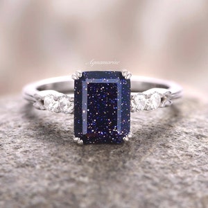 Bague de fiançailles en grès galaxie pour femme - Bague de promesse nébuleuse d'Orion - Bague de fiançailles délicate en argent sterling 925 avec halo caché taille émeraude