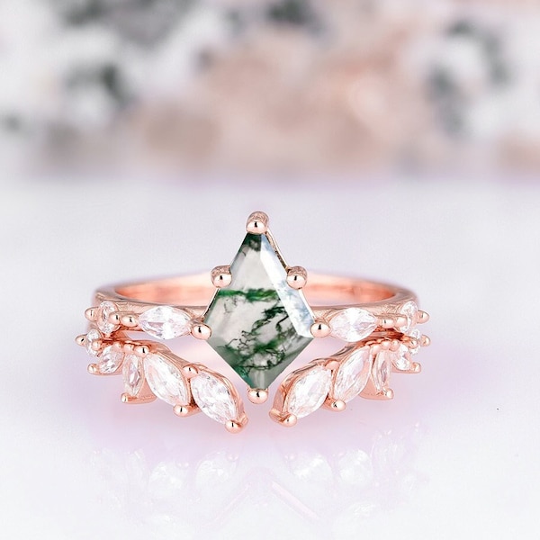 Kite Green Moss Agate Ring- 14K Rose Gold Vermeil Natural Agate Engagement Ring- Nature Promise Ring Green Gemstone Anniversary Gift For Her