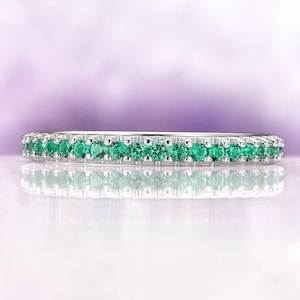Minimalist Emerald Wedding Band in 925 Sterling Silver- May Birthstone Unique Stacking 2mm Wedding Ring- Anniversary Birthday Gift For Her