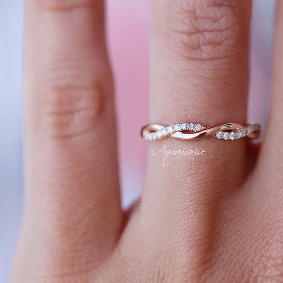 Twisted vine wedding best sale band