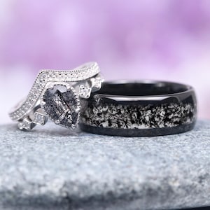 Anillos de pareja de cuarzo rutilado: alianzas de boda negras para él y para ella en plata de ley y tungsteno. Anillos de compromiso de aniversario únicos a juego.