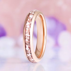 Morganite Wedding Band 4mm Rose Gold Tungsten Crushed Pink Gemstone Inlay Ring Bild 2