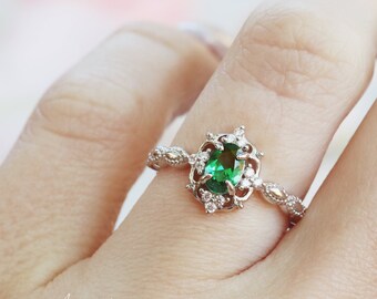 #128 Details about   GENUINE  EMERALD ANTIQUE ART DECO STYLE 925 STERLING SILVER RING SIZE 5