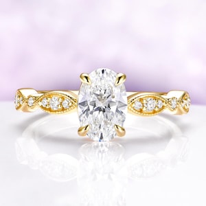 Anillo de compromiso ovalado vintage: oro amarillo vermeil de 14 quilates con pavé festoneado y milgrain. Joyería de inspiración antigua. imagen 1