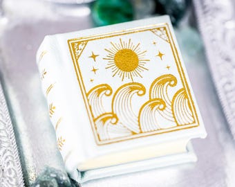 Summer Court Book Ring Box for Proposal or Wedding- Book Lover Keepsake Light Green Jewelry Box- Unique Engagement Ring Holder Proposal Idea