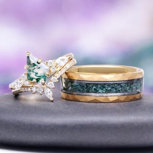 Kite Green Moss Agate Ring Set- His and Hers Wedding Band- Gold Ring Set- Matching Nature Couples Promise Ring- 14K Yellow Gold Vermeil