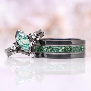 Green Moss Agate Couples Ring Set- Coffin  Moss His and Hers Wedding Band Silver & Black Tungsten Matching Wedding Ring Nature Promise Ring