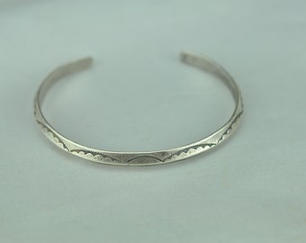 5 1/2&#39;&#39; Dainty Solid 925 Sterling Silver Pattern Cuff Bracelet