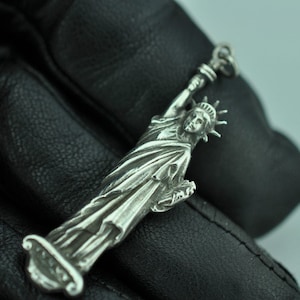 Solid 925 Sterling Silver Large Statue Of Liberty Freedom Pendant