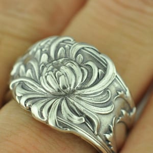 Chrysanthemum Ring - Etsy