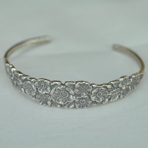 6'' Solid 925 Sterling Silver Forget-Me-Not Flowers Cuff Bracelet