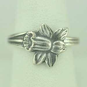 Dainty Solid 925 Sterling Silver Daffodil Yellow Lily Flower Floral Adjustable Spoon Ring