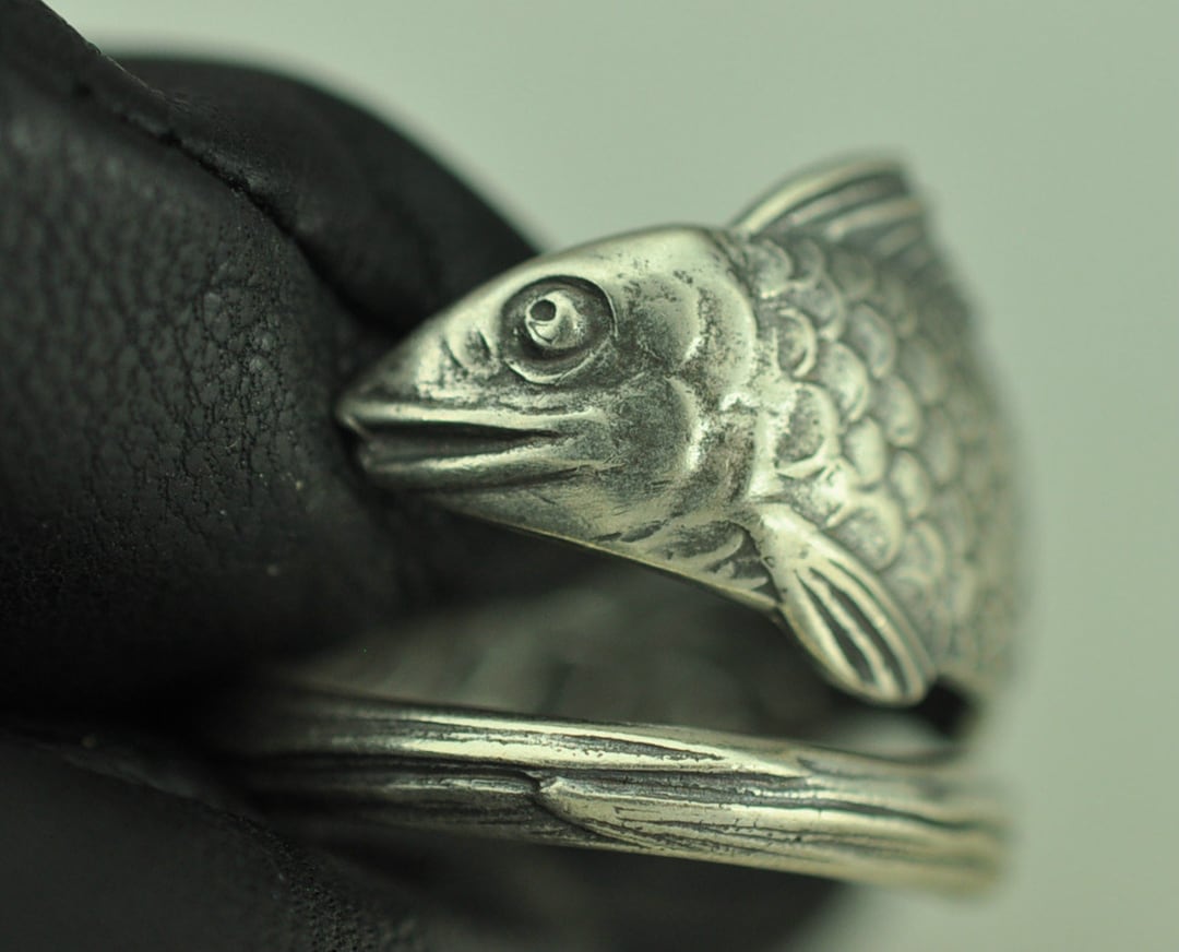 Solid 925 Sterling Silver Large Happy Fish Adjustable Spoon Ring
