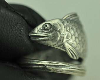 Solid 925 Sterling Silver Large Happy Fish Adjustable Spoon Ring