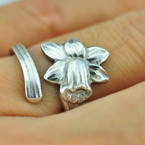 Dainty Solid 925 Sterling Silver Daffodil Yellow Lily Flower Floral Adjustable Spoon Ring