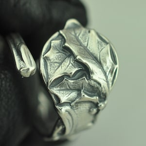Dainty Solid 925 Sterling Silver Holly Tree Mistletoe Leaf Flower Adjustable Spoon Ring
