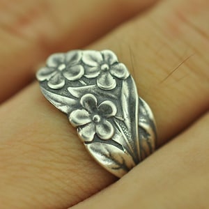 Dainty Solid 925 Sterling Silver Small Forget-Me-Not Flower Floral Adjustable Spoon Ring