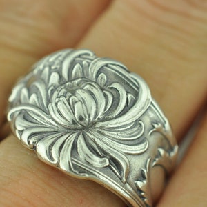 Solid 925 Sterling Silver Chrysanthemum Flower Adjustable Spoon Ring