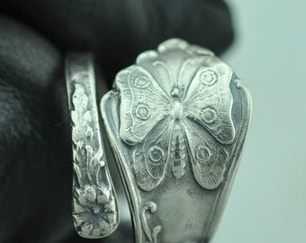 Delicado anillo ajustable de cuchara con forma de mariposa y flor de lirio, de plata de ley 925 maciza.