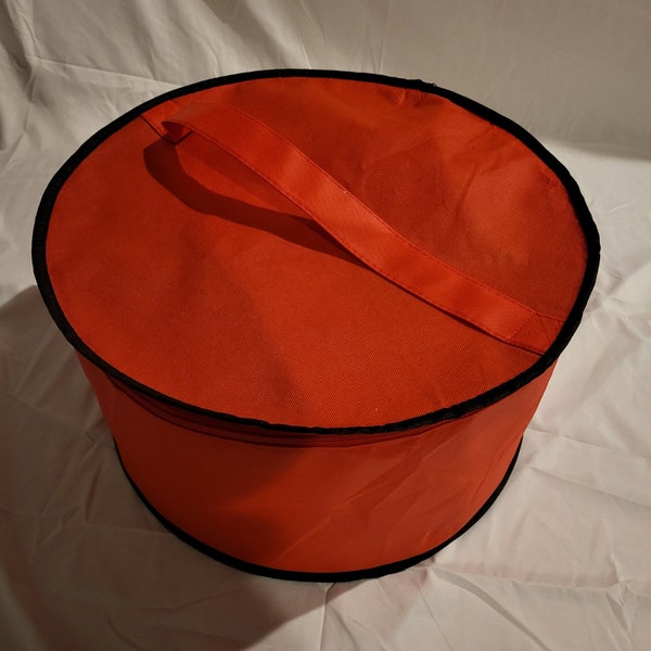 Large hat box with solid top(non clear top)