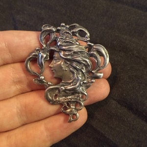 Sterling silver woman portrait art nouveau style brooch / pendant