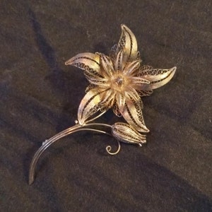 Sterling silver filigree flower blossom brooch