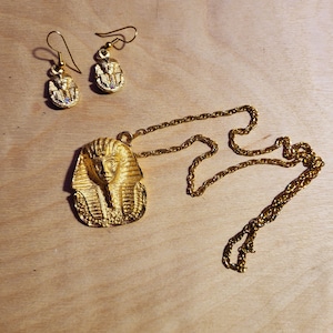 Vintage Carol Star King Tut Necklace and Earrings Set: Egyptian Revival Gold Tone