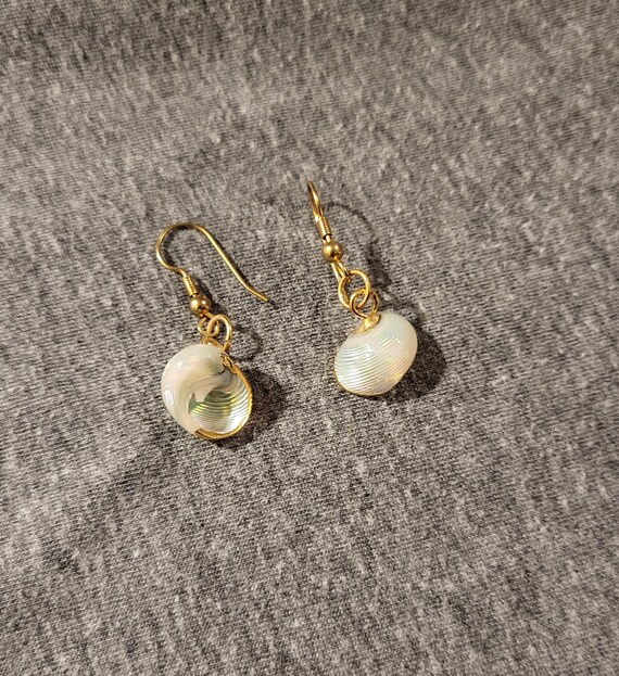 Lucky Leaves vintage 24k gold dipped rainbow shel… - image 3