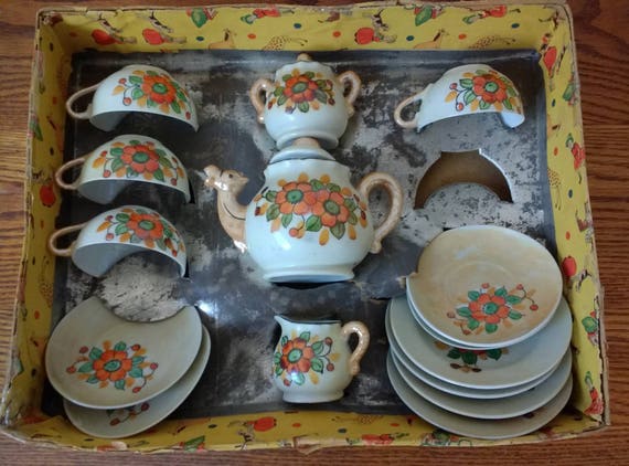 Kinder Tee Set Glanzware Kamel Teekanne gemacht in besetzten 1950er Jahre Kind Spielzeug. Tee Set vorgeben Kinder