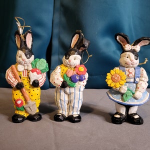 Colorful resin anthropomorphic rabbit ornaments set of 3