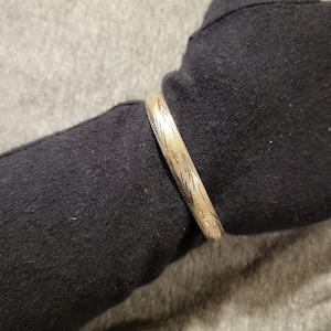 Vintage etched sterling silver latching bracelet with leaf floral design
