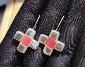 Plus cross-shaped sterling silver earrings with square pink stone tile