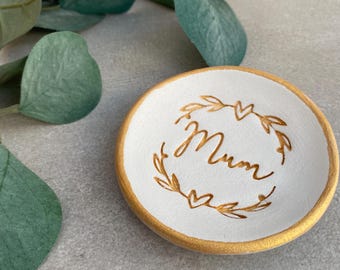 Personalised “Mum” Trinket Dish – Mother’s Day Gift – Gold Rim Jewellery Dish for Rings
