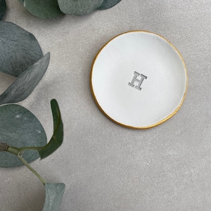 Personalised Bridesmaid Ring Dish – Handmade Air Dry Clay Jewellery Holder with Initials