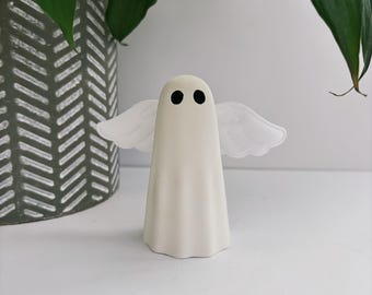 Handmade Angel Ghost Figurines: Spooky Halloween Shelf Decor